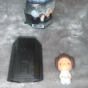 Hallmark Disney Star Wars Princess Leia Mystery Ornament Christmas New Opened